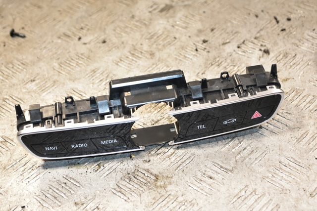 Годинники A2139054403 MERCEDES
