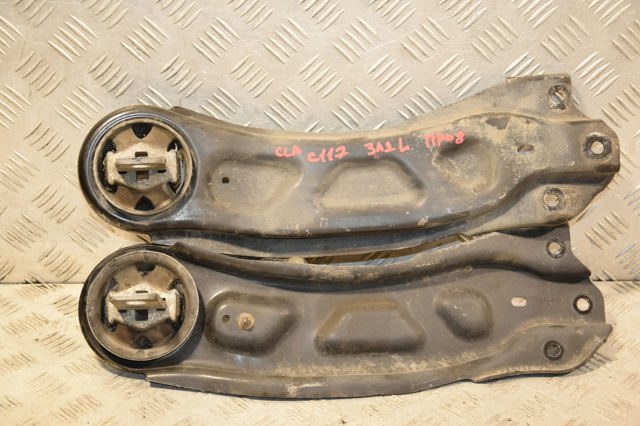 Важіль/тяга задньої підвіски подовжній нижній, лівий A2463500406 MERCEDES