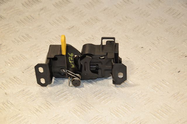 Замок кришки капота A2468800460 MERCEDES