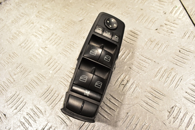 Кнопки переднього лівого склопід'ємника A2518300290 MERCEDES