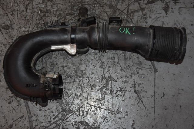 Колектор впускний A2700901029 MERCEDES
