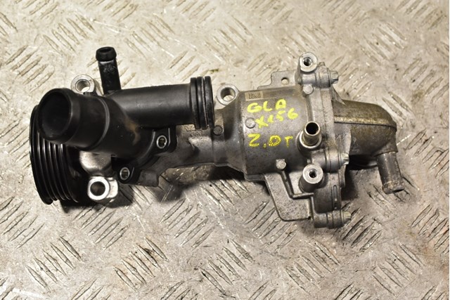Помпа водяна, (насос) охолодження A2702000600 MERCEDES