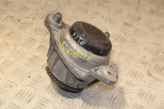 Права подушка мотора A4472410013 MERCEDES