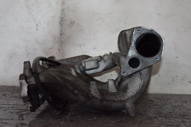 Колектор впускний A6110901537 MERCEDES