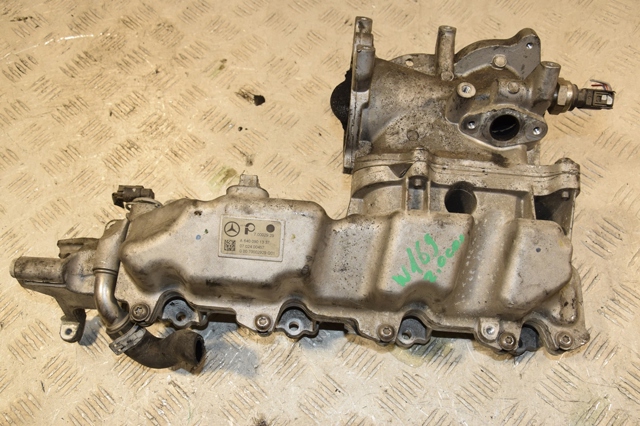 Колектор впускний A6400901337 MERCEDES