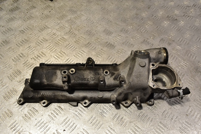 Колектор впускний, правий A6420901137 MERCEDES