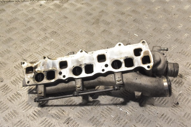 Колектор впускний, правий A6420901237 CHRYSLER