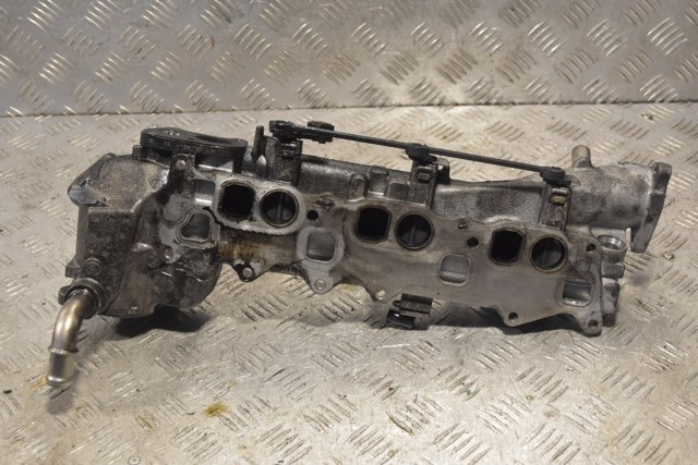 Колектор впускний, лівий A6420905137 MERCEDES