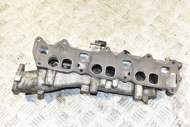Колектор впускний, лівий A6420906737 MERCEDES