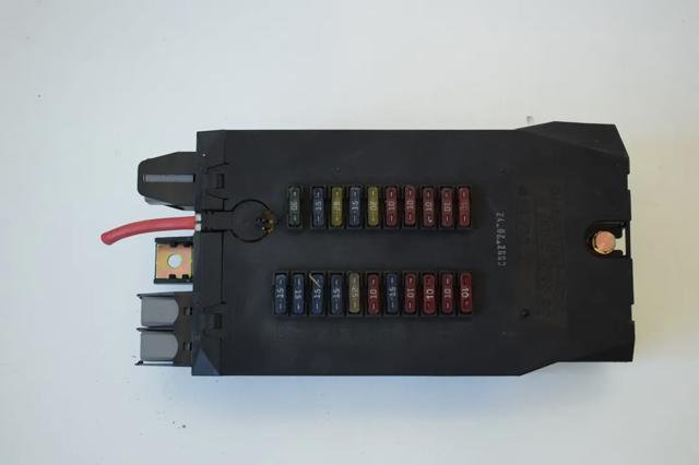 Корпус запобіжників A9015400350 MERCEDES