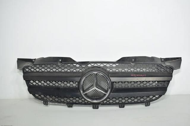 Захисна решітка радіатора A9068800385 MERCEDES