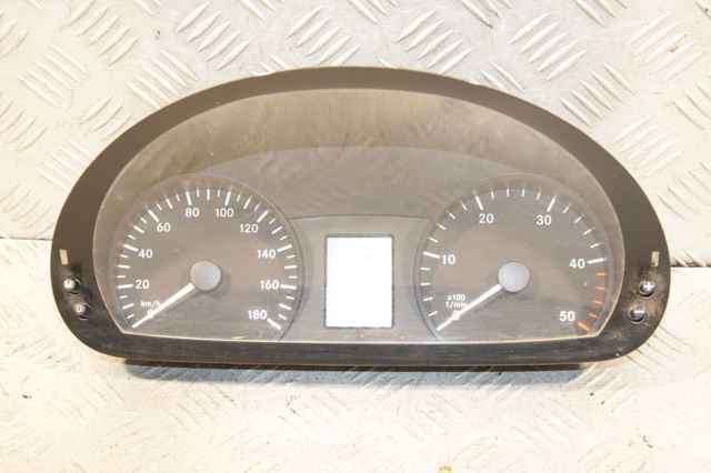 Щиток приладів додатковий A9069005900 MERCEDES