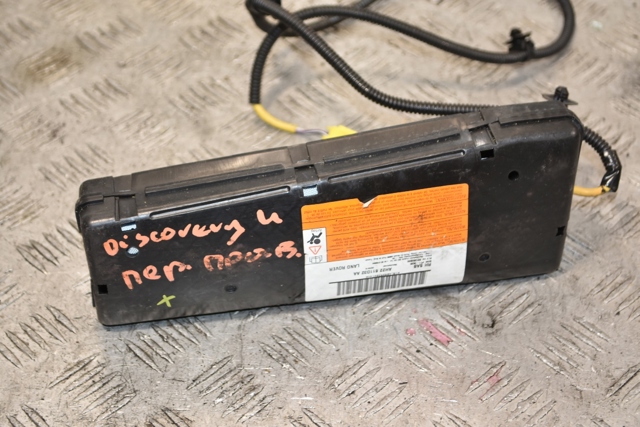 Подушка Айрбег спинки сидіння правого AH22611D32AA LAND ROVER