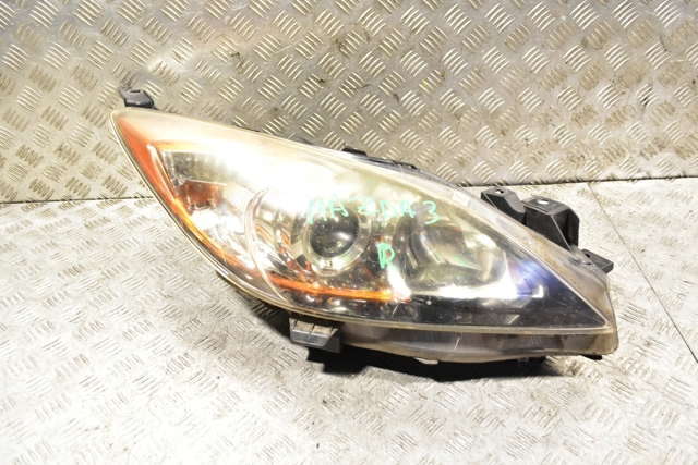 Фара комбінована, передня BDG751030 MAZDA