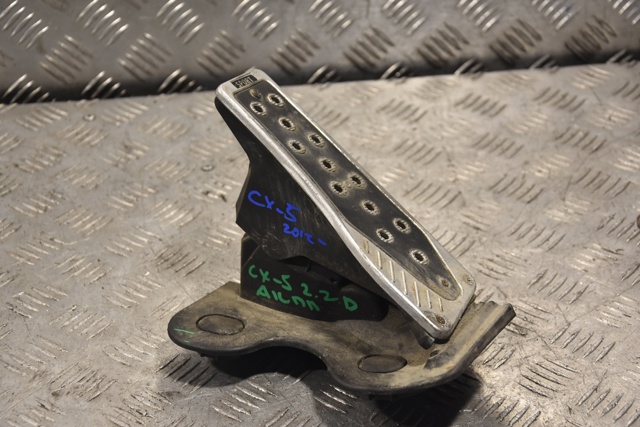 Підаль газу GHK341600 MAZDA