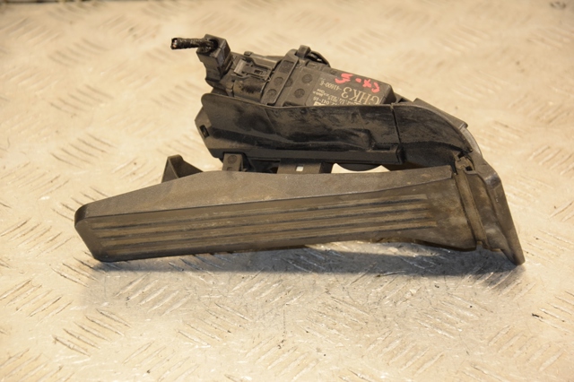 Педаль газу (акселератора) GHK341600E MAZDA