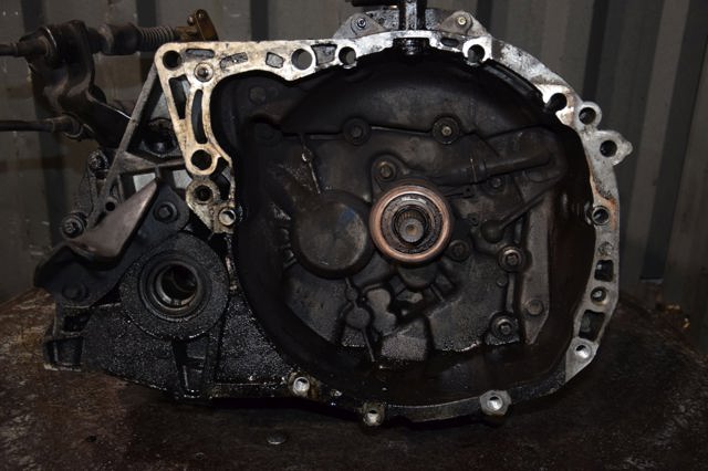 Коробка механіка в зборі JR5106 NISSAN