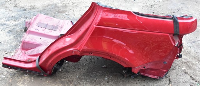 Крило заднє ліве LR060976 LAND ROVER