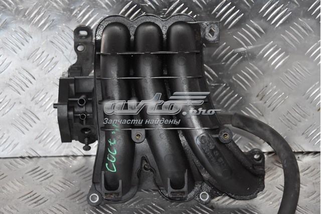 Колектор впускний MN143824 MITSUBISHI