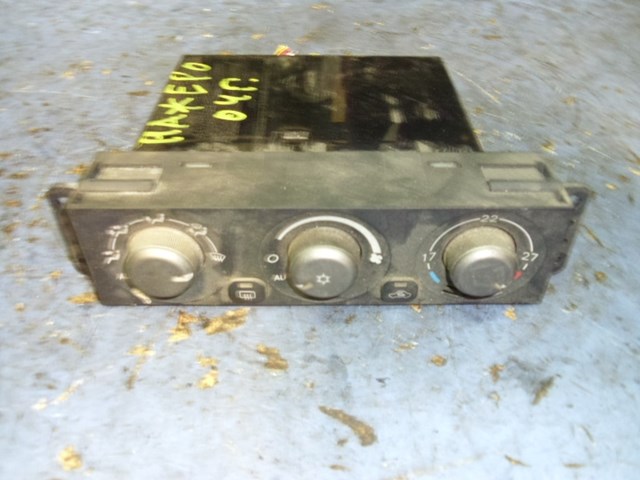 Блок управління пічкою MR958005 MITSUBISHI