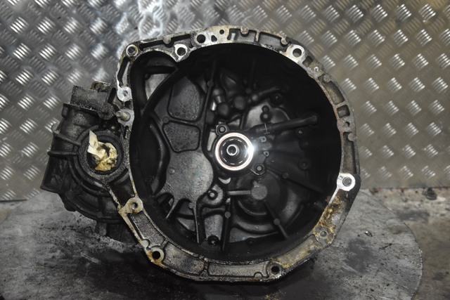 Коробка передач в зборі з головною передачею і диференціалом ND0015 RENAULT