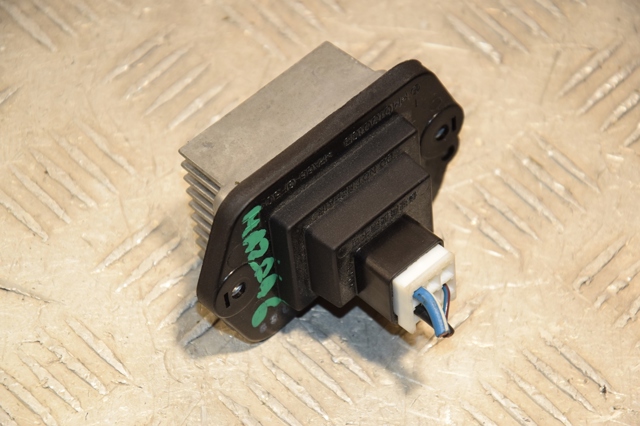 Регулятор оборотів пічки PM010010B MAZDA