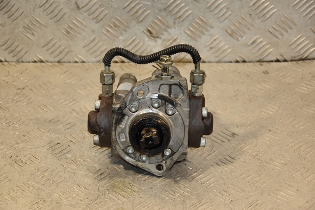 Насос паливний високого тиску (ПНВТ) SH0113800D MAZDA