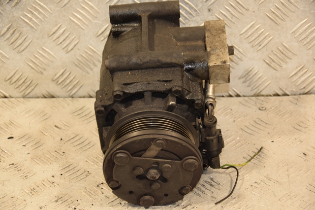 Компресор кліматичної установки XS4H19D629AC FORD