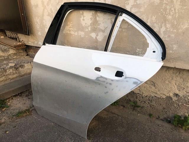 Двері задні A2057300105 MERCEDES