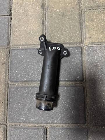 Водяний патрубок 11127810707 BMW