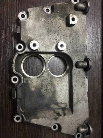 Кришка двигуна передня 11147506422 BMW