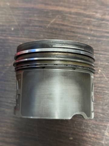 Поршень в зборі 11217786998 BMW