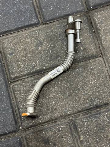 Трубка/шланг відводу масла від турбіни 11429453879 BMW