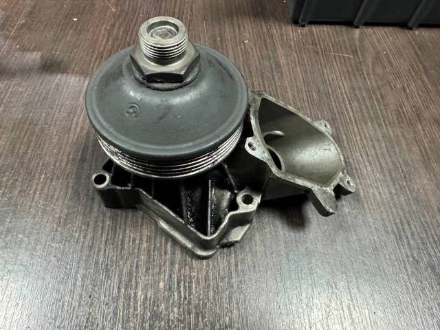 Водяний насос 11517786192 BMW