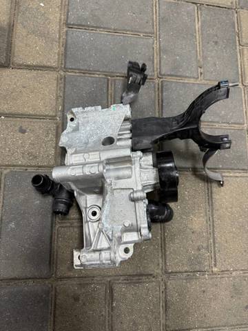 Насос системи охолодження 11518650988 BMW