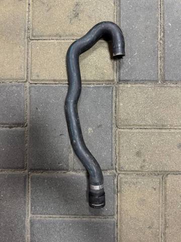 Патрубок системи охолодження 11532247688 BMW