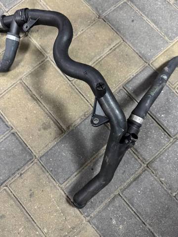 Шланг/патрубок системи охолодження 11537802630 BMW