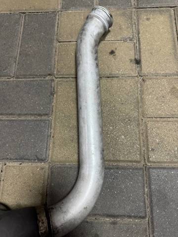 Патрубок повітряний, вихід з турбіни (наддув) 11612248045 BMW