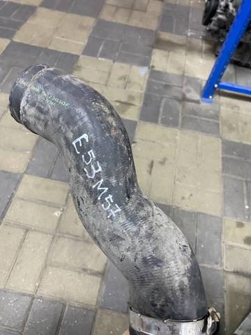 Трубка, що нагнітається права 11612248643 BMW