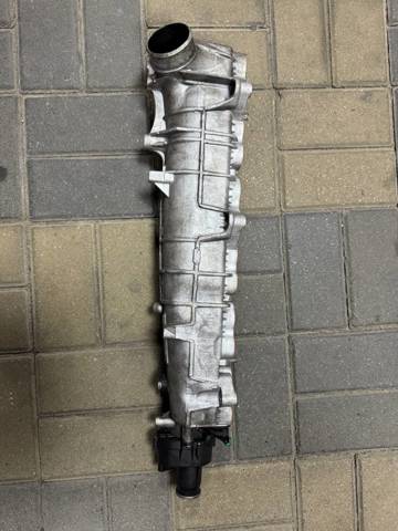 Колектор впускний 11618515685 BMW