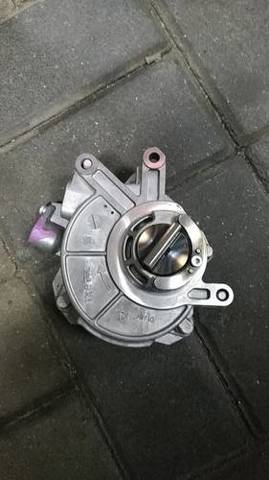 Насос вакуумний 11668634120 BMW