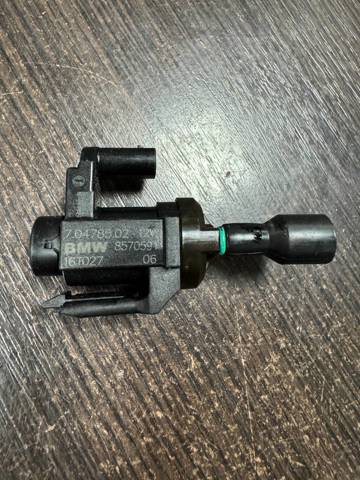 Клапан соленоїд регулювання заслонки EGR 11748570591 BMW