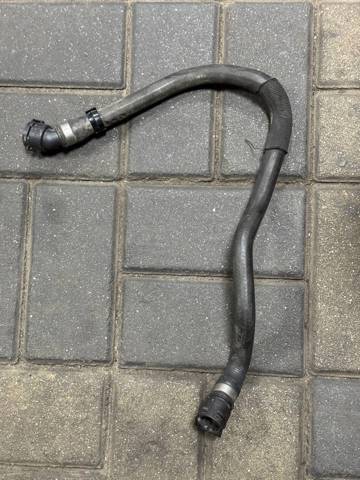 Шланг (патрубок) охолодження масляного теплообмінника, подача 17127544549 BMW