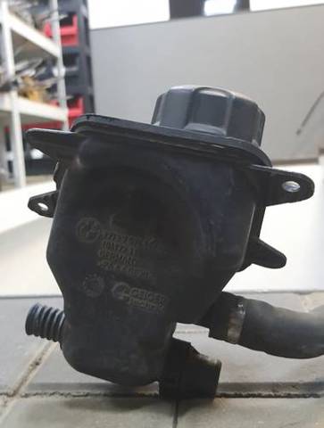 Бачок для води 17137647281 BMW
