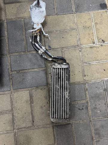 Радіатор масляний 17212243796 BMW