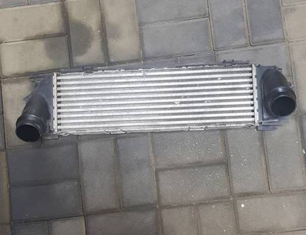 Радіатор интеркуллера 17517823570 BMW