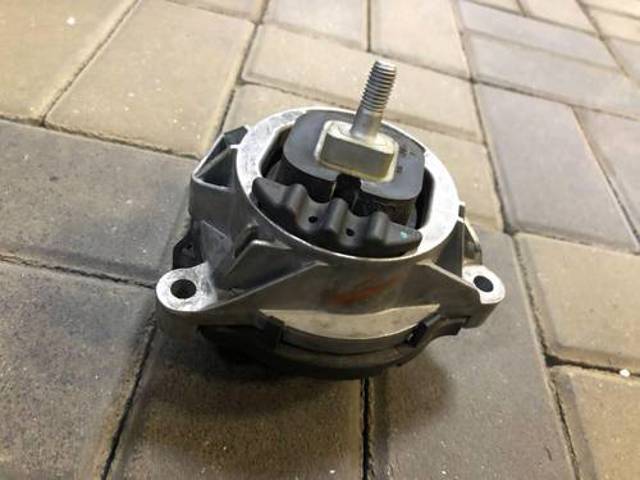 Права подушка двигуна 22116855456 BMW