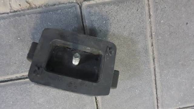 Опора кпп 22316770289 BMW