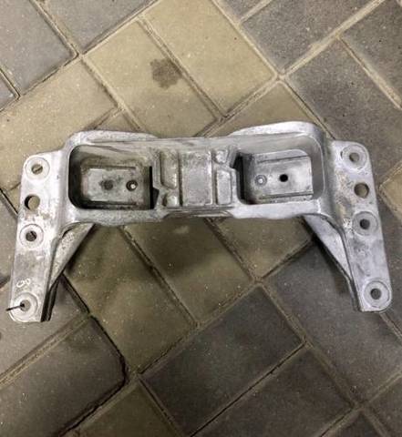 Кронштейн КПП 22316776521 BMW