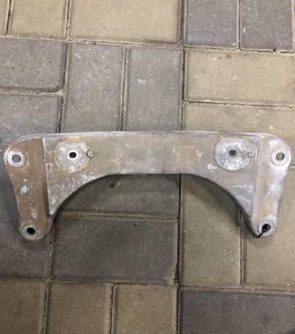 Кронштейн КПП 22321096106 BMW